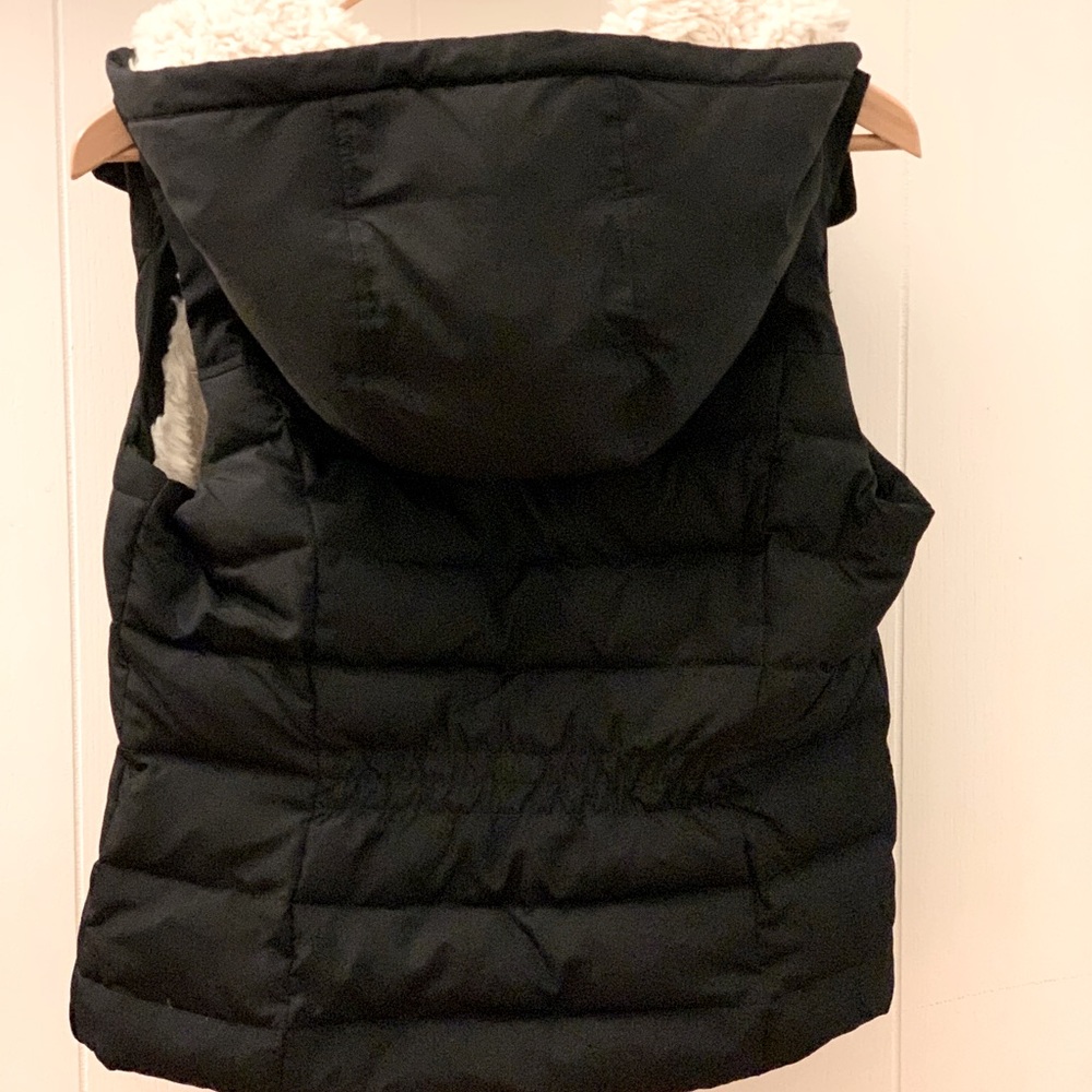 Abercrombie And Fitch Sherpa Lined Vest - image 2